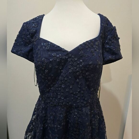 La Femme 28037 Short Sleeve Beaded Appliqued Lace Dress NWT size 12 Navy Blue - Picture 5 of 6